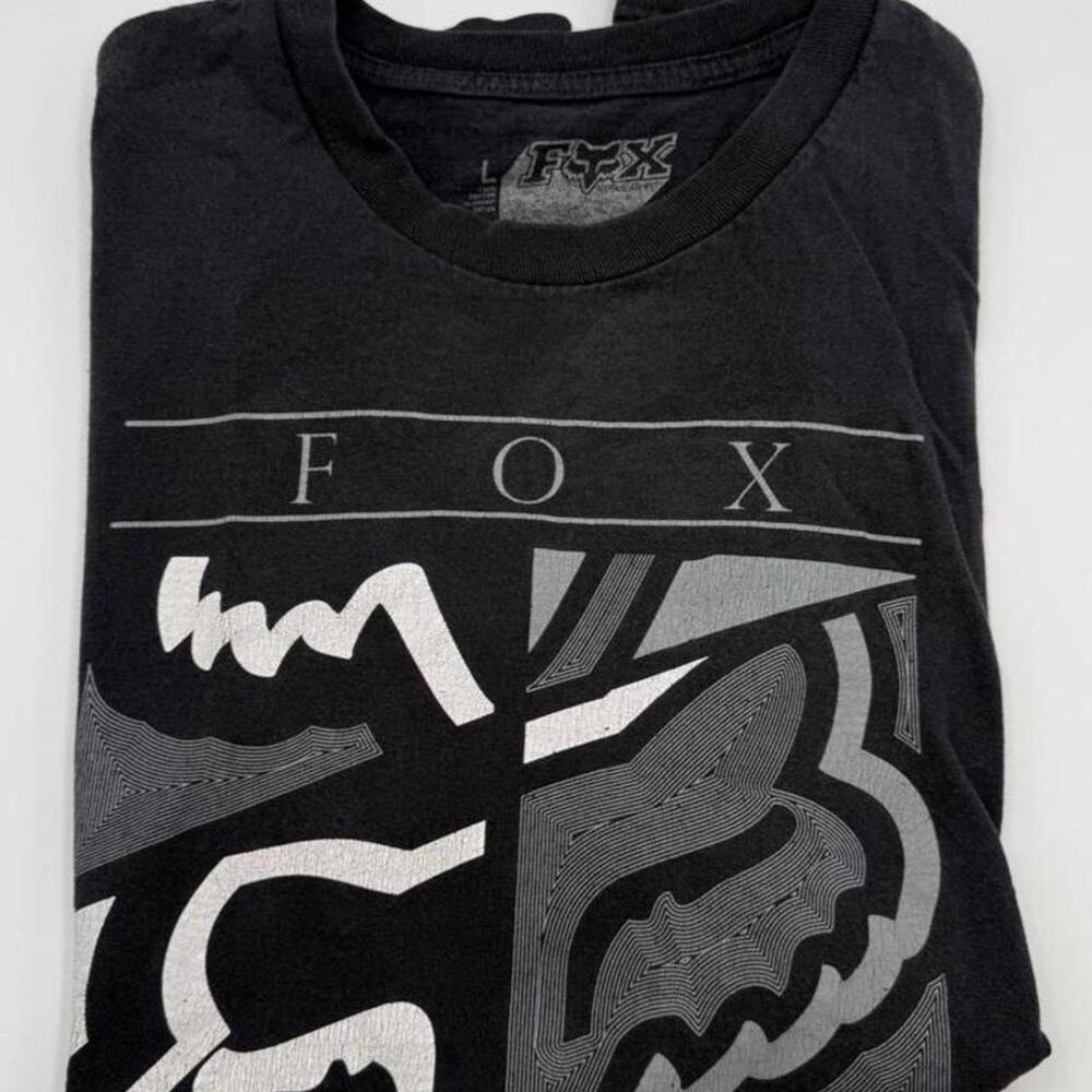 Y2K Fox racing shirt black 100% cotton. fits like a medium, tagged large
